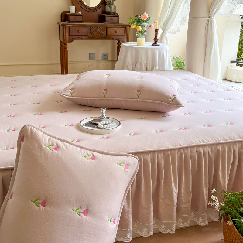 Engrossar conjunto de saia de  - Embroidery Quilt Cover avaliação e preço