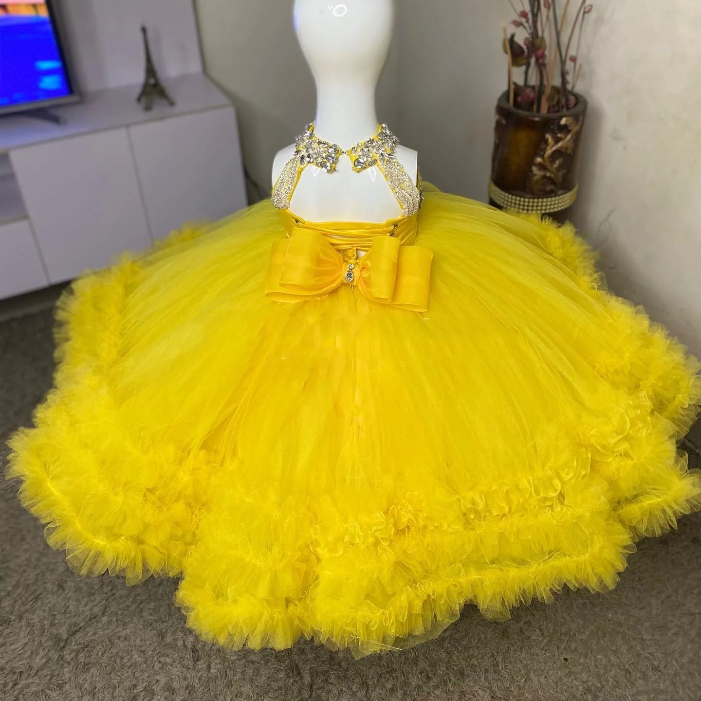 Lindo vestido amarelo flor men - Embroidery Yellow Flower avaliação e preço