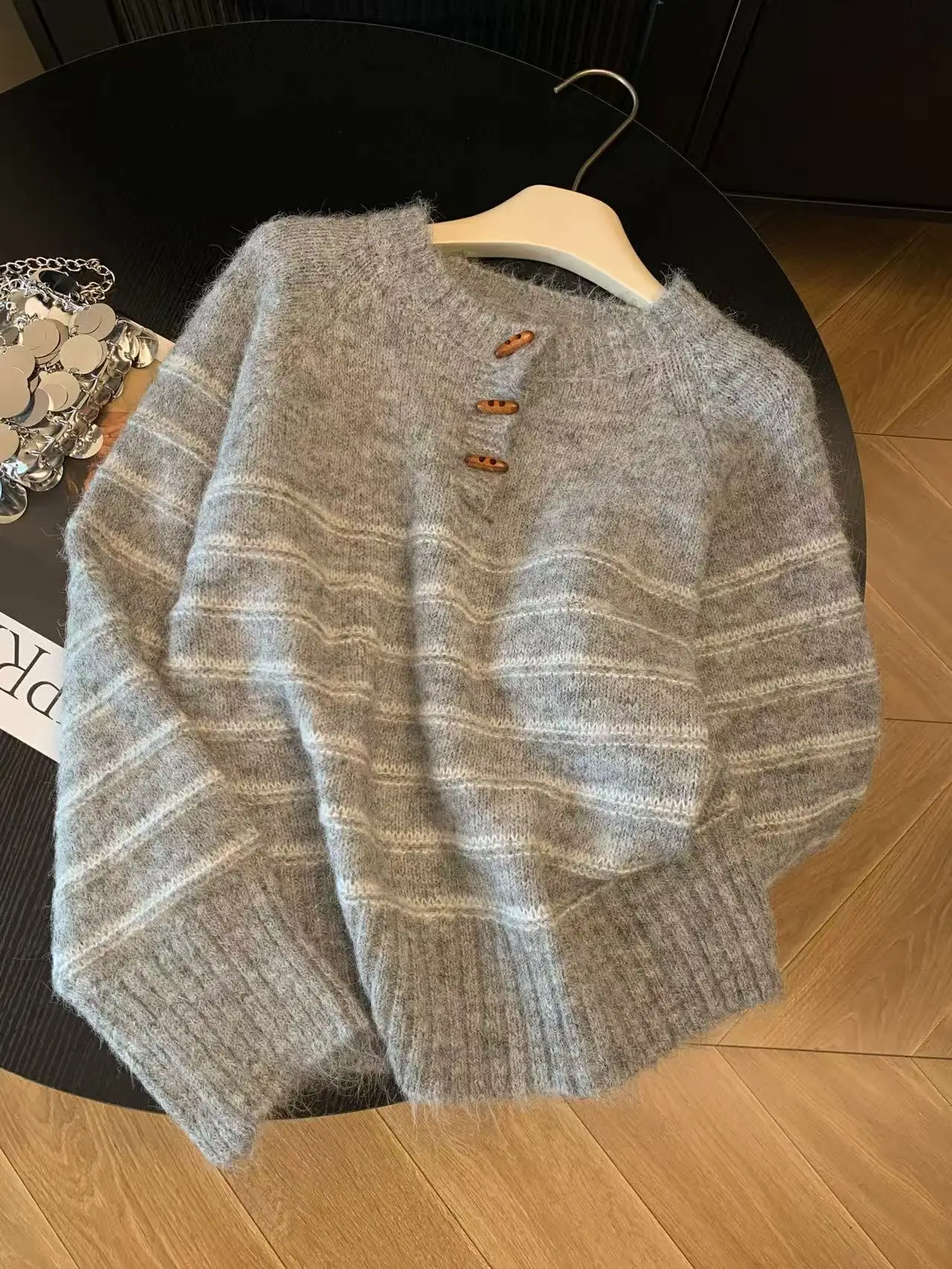 Suéter Feminino de Lã e Caxemi - Embroidery Knit avaliação e preço
