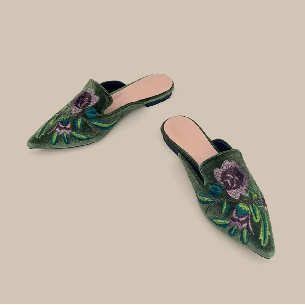 Mules de Veludo com Bordado Fl - Embroidery Flower avaliação e preço