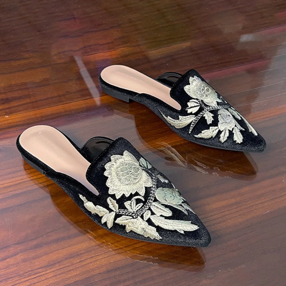Mules de Veludo com Bordado Fl - Embroidery Flower avaliação e preço