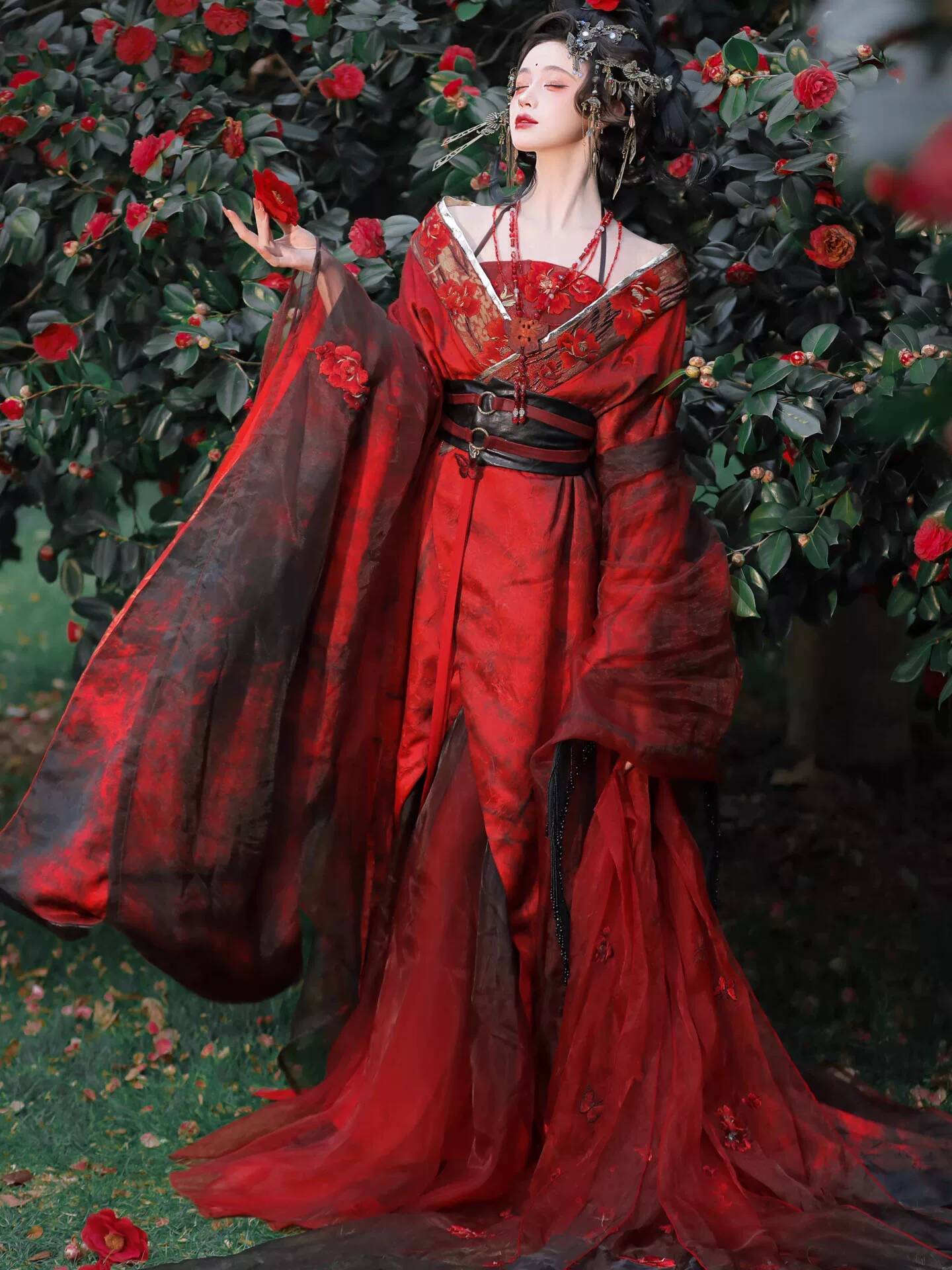 Novo Hanfu Vermelho Datura Fem - Embroidery Knit avaliação e preço