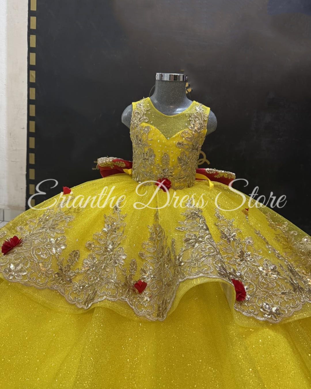 Vestido floral amarelo para ca - Embroidery Yellow Flower avaliação e preço